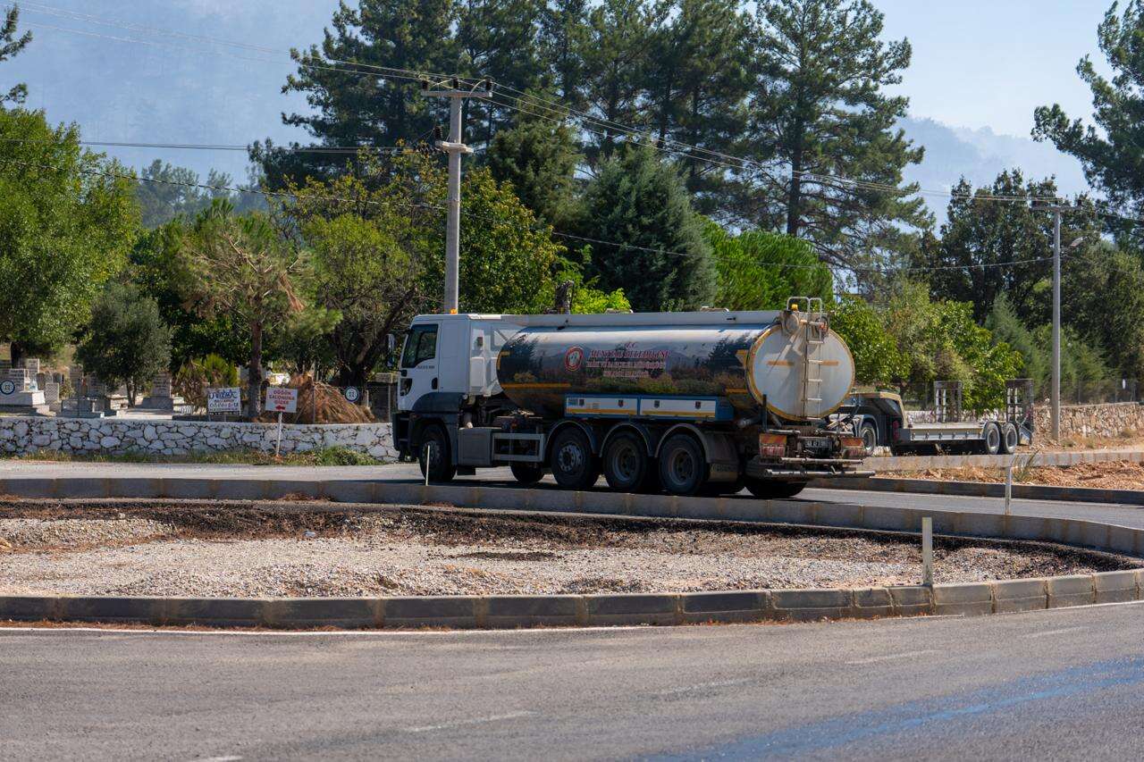 Menteşe’de Orman Yangını Büyük Ölçüde Kontrol Altına Alındı 1